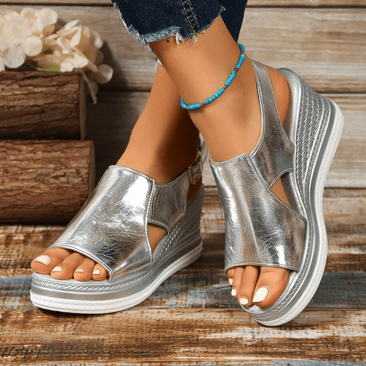 Baylie - Stilvolle Metallic Sandalen