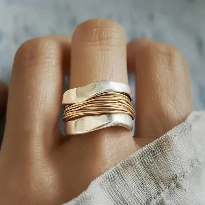 Gesine | Ring mit eleganter Drehung