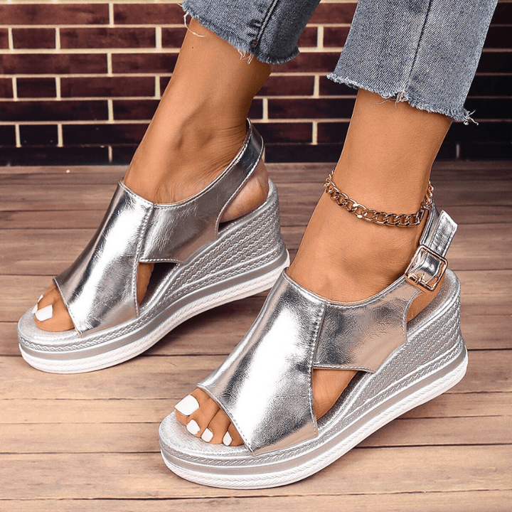 Baylie - Stilvolle Metallic Sandalen