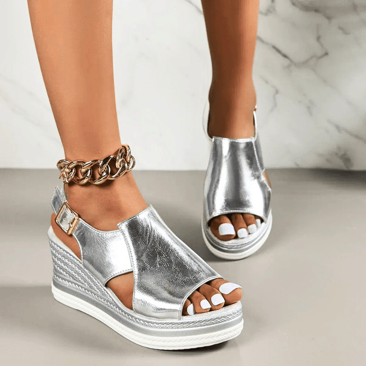 Baylie - Stilvolle Metallic Sandalen