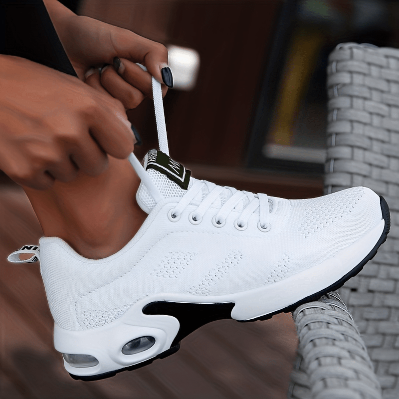 Luftgepolsterte atmungsaktive rutschfeste Sneakers
