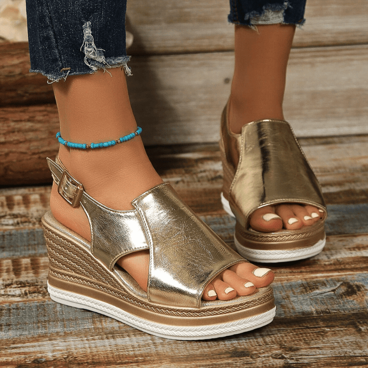 Baylie - Stilvolle Metallic Sandalen