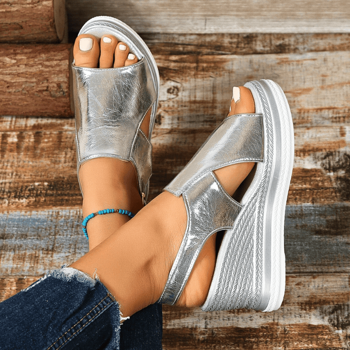 Baylie - Stilvolle Metallic Sandalen